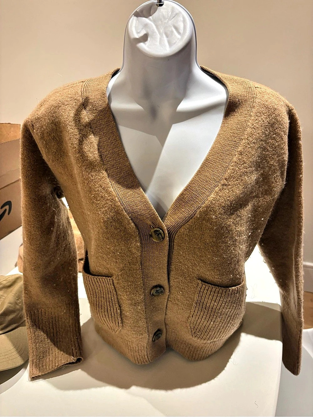 Club Monaco camel 100% Wool Cardigan Size XS pockets designer relaxed